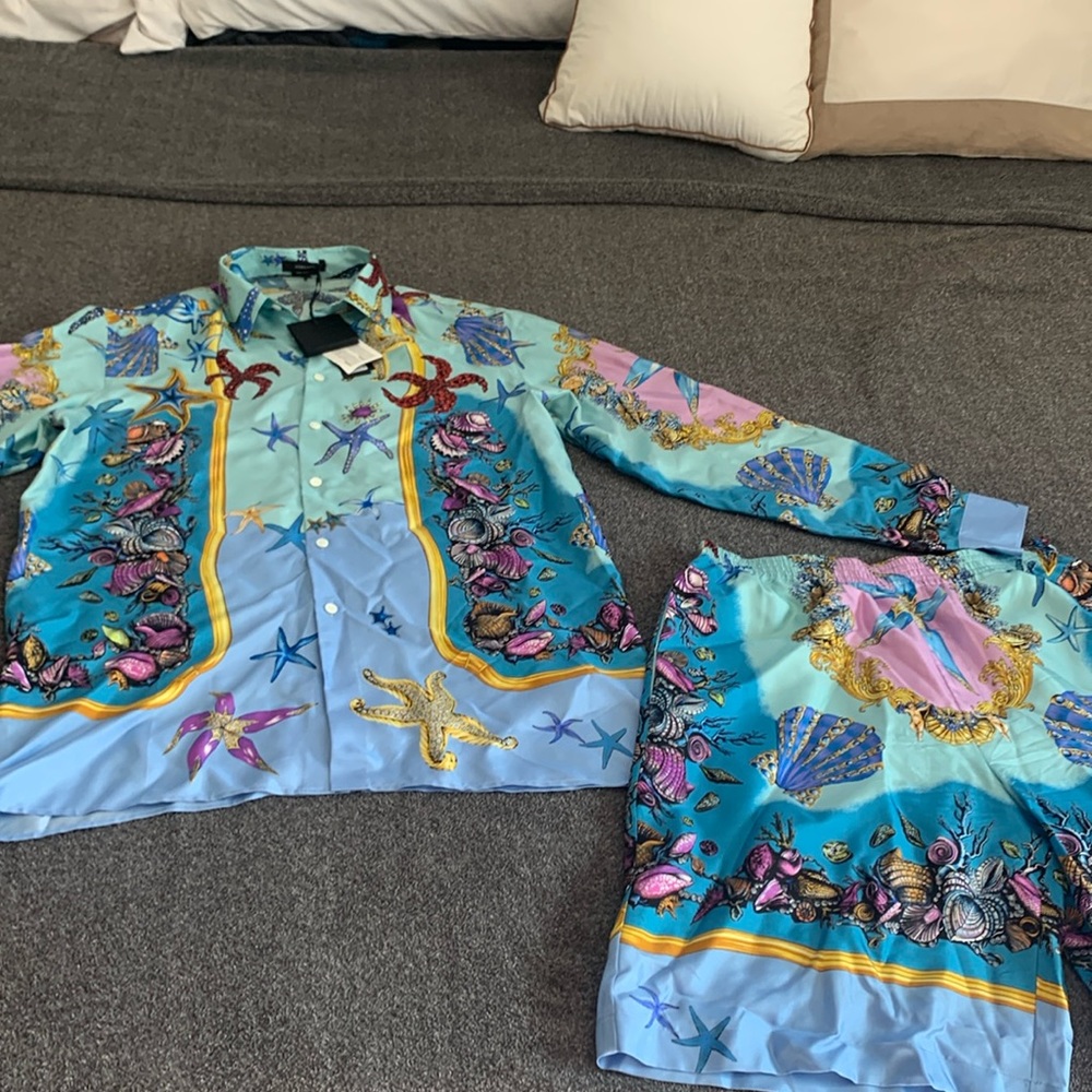 Elegant Versace set Silk good for any occasion, summer or winter for men